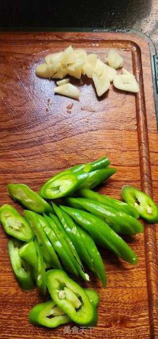 黄豆酱烧利剑菜油豆腐的做法步调：3