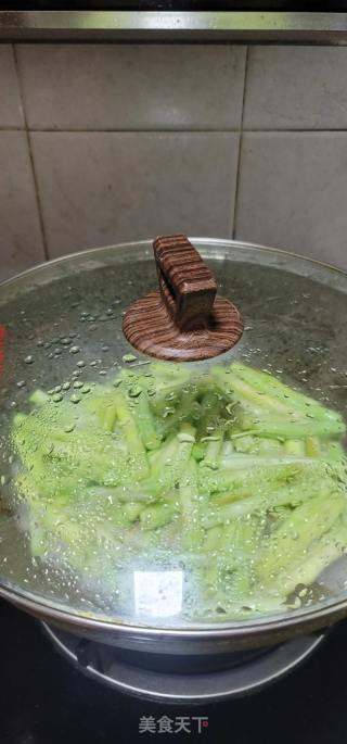 素烧利剑豆角的做法步调：9