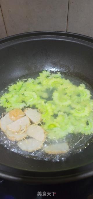 肥肉苦瓜汤的做法步调：6