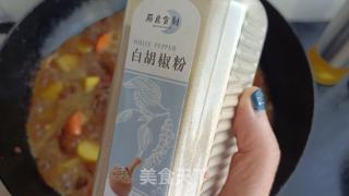 白烧牛尾土豆的做法步调：11