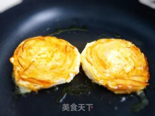 土豆丝鸡蛋饼的做法步调：4