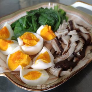 菜芯喷鼻菇拌煮蛋的做法步调：12