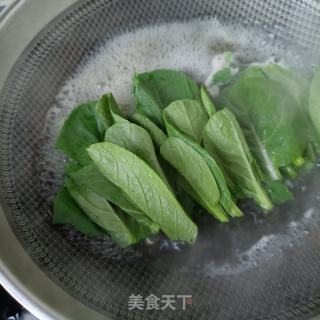 菜芯喷鼻菇拌煮蛋的做法步调：7