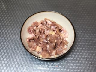 椰喷鼻北瓜鸡的做法步调：1