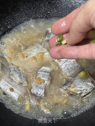 黄豆酱带鱼的做法步调：9