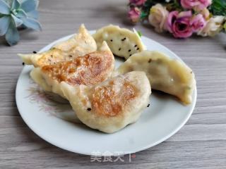 蒲瓜肉馅煎饺的做法步调：11