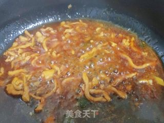 浇汁肉丝油麦菜的做法步调：4