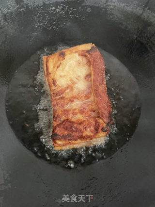 五花肉烧豆腐的做法步调：2