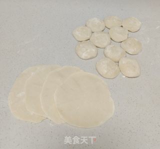 茴喷鼻馅盒子的做法步调：3