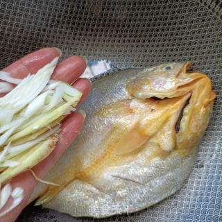 喷鼻煎年夜黄花的做法步调：5