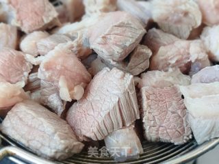 番茄牛肉炖土豆的做法步调：2