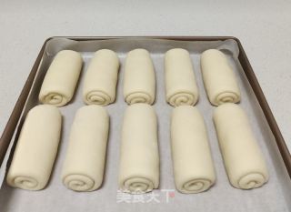 牛奶里包的做法步调：9