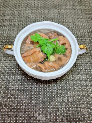 单莲排骨汤的做法步调：11