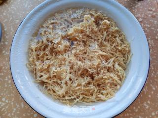 萝卜丝肉馅油煎饼的做法步调：2