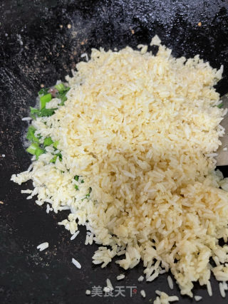 菜心牛肉炒饭的做法步调：12
