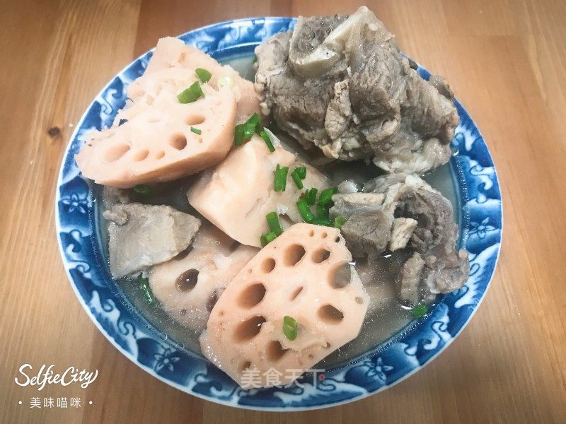 浅易猪骨莲藕汤的做法