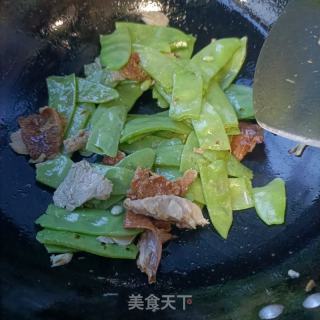 藊豆炒烤鸭的做法步调：11