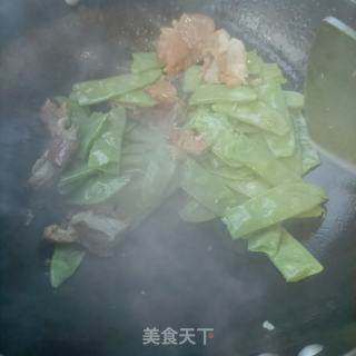 藊豆炒烤鸭的做法步调：9