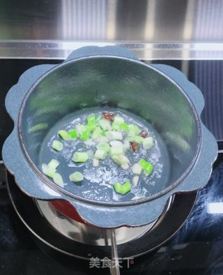 排骨炖豆腐的做法步调：5