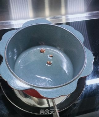排骨炖豆腐的做法步调：4