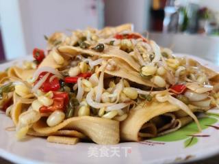 绿芽菜炒豆腐皮的做法步调：6