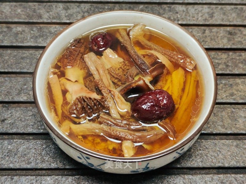 菌菇肥肉汤的做法