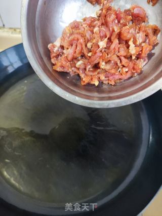 年夜葱炒肉丝的做法步调：6