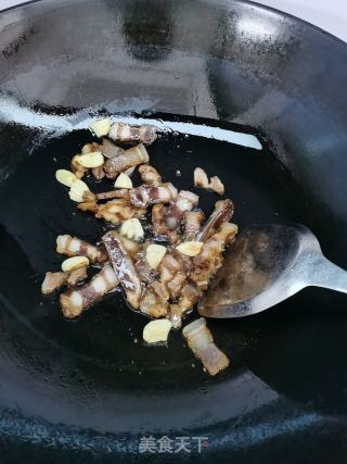 腊肉炒荷兰豆的做法步调：9