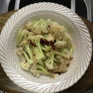 凉拌紧花菜的做法步调：7