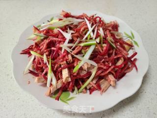 凉拌紫色萝卜五喷鼻豆腐的做法步调：7