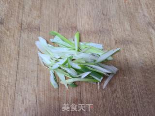 凉拌紫色萝卜五喷鼻豆腐的做法步调：5