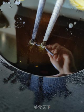 炸油角的做法步调：12