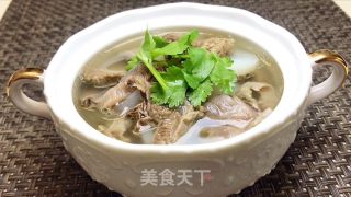 牛腱子利剑萝卜汤的做法步调：11