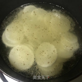 牛腱子利剑萝卜汤的做法步调：8