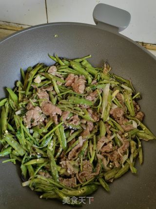 青椒炒牛肉的做法步调：4