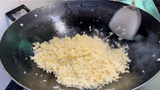海胆炒饭的做法步调：7