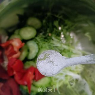 苦菊鸡蛋沙推的做法步调：4