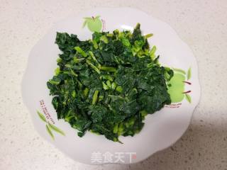 雪里白炒利剑萝卜丝的做法步调：1