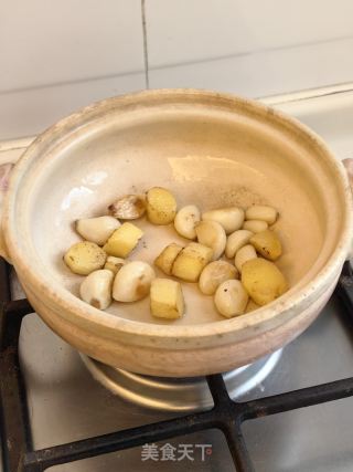 死蚝鸡翅煲的做法步调：10