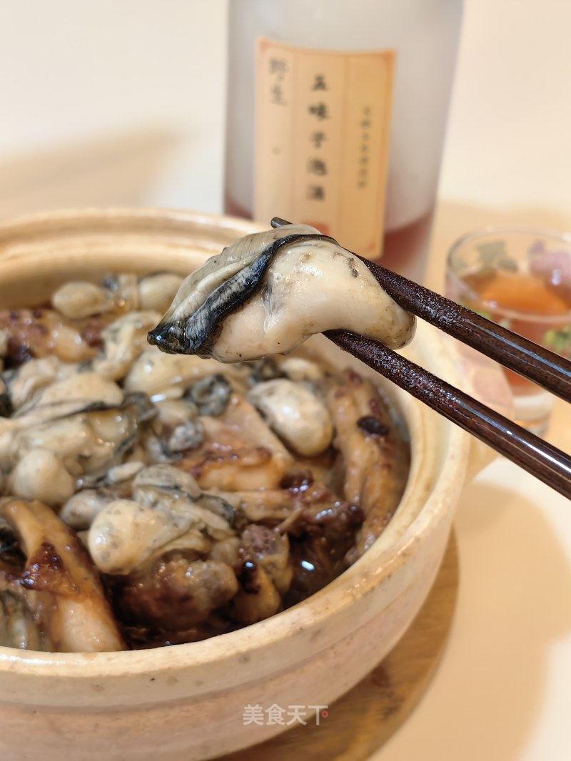 死蚝鸡翅煲的做法