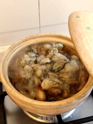 死蚝鸡翅煲的做法步调：16