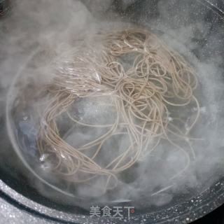 陈虾时蔬炒荞麦里的做法步调：15