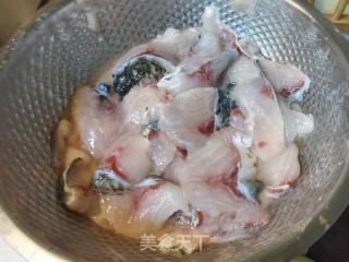 酸菜鱼的做法步调：4