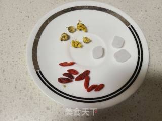雪梨菊花枸杞茶的做法步调：3