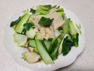 青菜炒干豆皮的做法步调：7