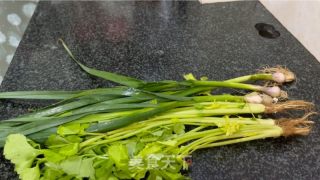 芹菜蒜苗炒牛肉的做法步调：5