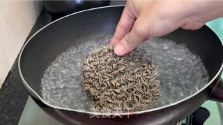 牛肉酱拌荞麦里里的做法步调：11