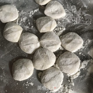 韭菜鸡蛋虾仁火饺的做法步调：4
