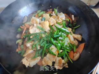 喷鼻菇青菜鸡蛋炒麻糍的做法步调：13