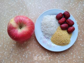 乌芝麻白枣苹果粥的做法步调：1